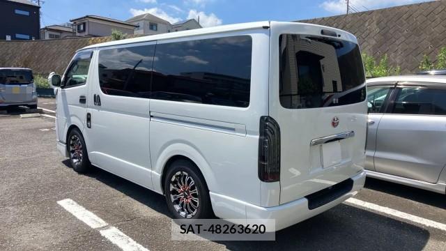 Toyota HIACE VAN 2019-07 8282446-13
