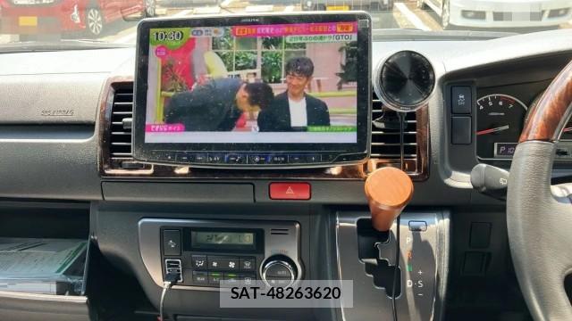 Toyota HIACE VAN 2019-07 8282446-4
