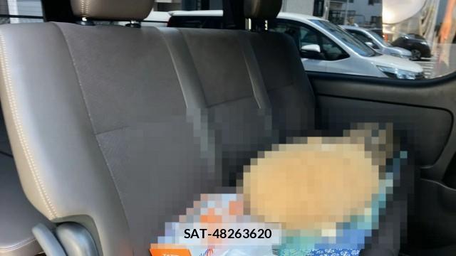 Toyota HIACE VAN 2019-07 8282446-6
