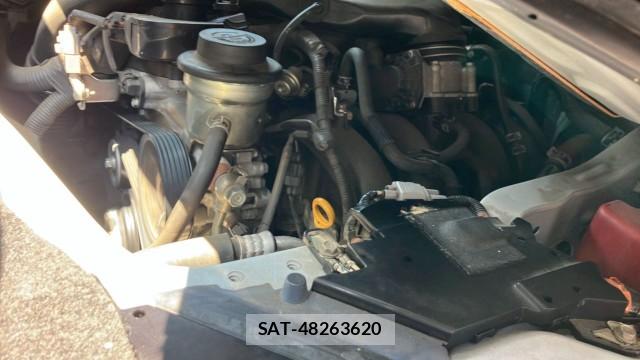 Toyota HIACE VAN 2019-07 8282446-7
