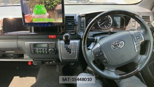 Toyota HIACE VAN 2024-01 8282460-16