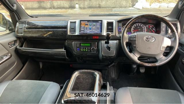 Toyota HIACE VAN 2019-09 8282464-2