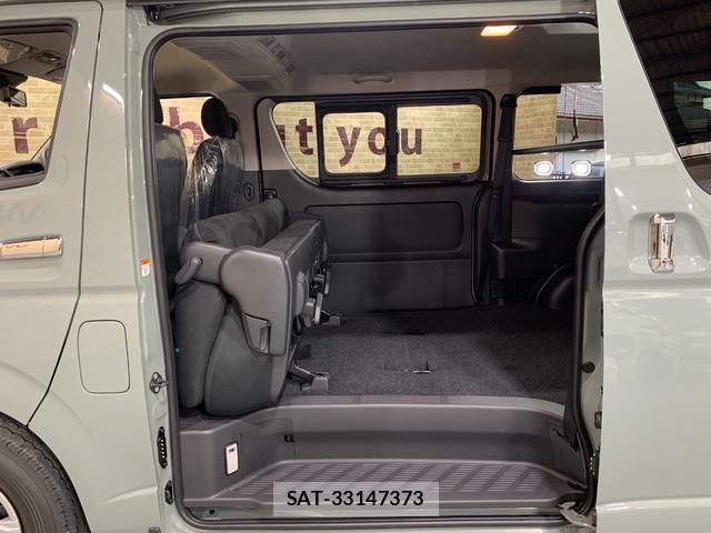 Toyota HIACE VAN 2026-06 8282754-10