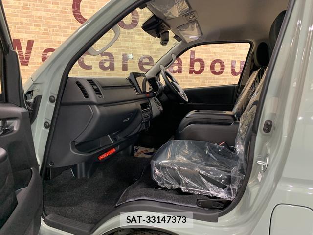 Toyota HIACE VAN 2026-06 8282754-11