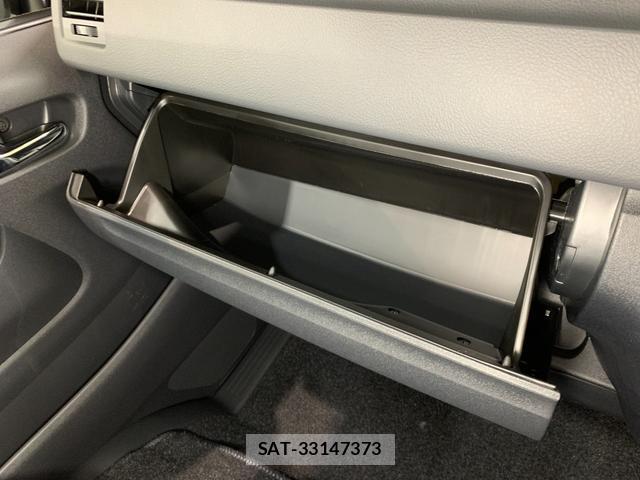 Toyota HIACE VAN 2026-06 8282754-12