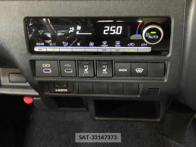 Toyota HIACE VAN 2026-06 8282754-5