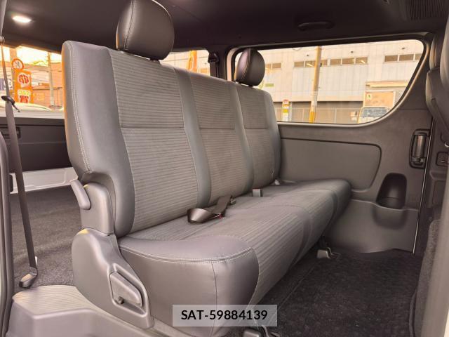 Toyota HIACE VAN 2025-07 8282768-13