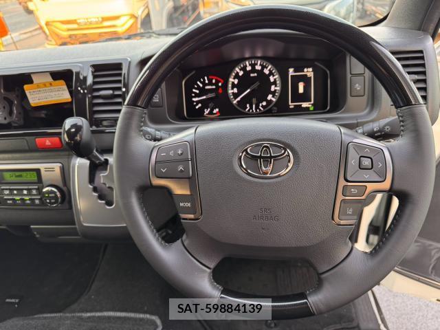 Toyota HIACE VAN 2025-07 8282768-4