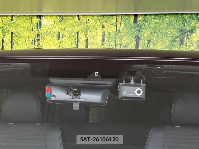 Toyota HIACE VAN 2025-09 8282843-2