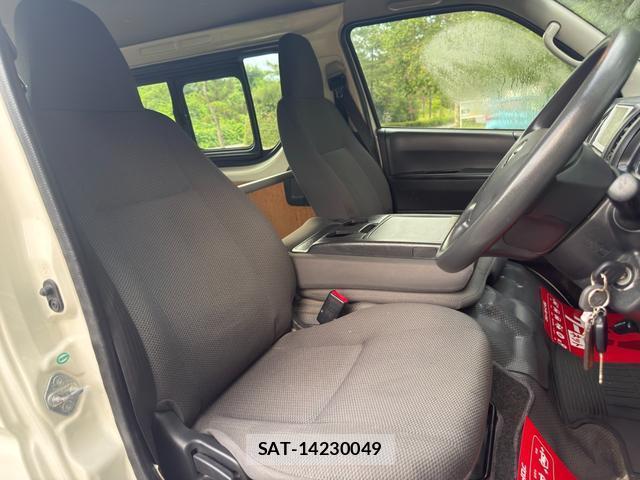 Toyota HIACE VAN 2015-03 8283242-11