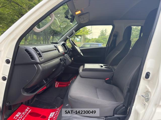 Toyota HIACE VAN 2015-03 8283242-13