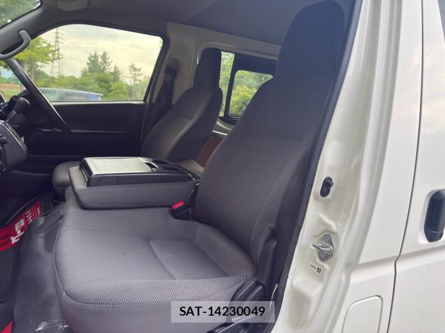 Toyota HIACE VAN 2015-03 8283242-14