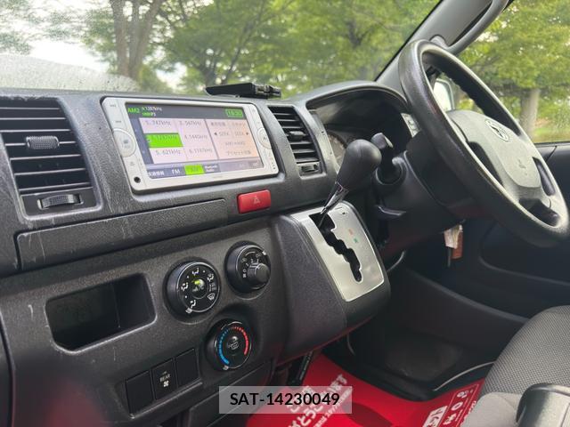 Toyota HIACE VAN 2015-03 8283242-16