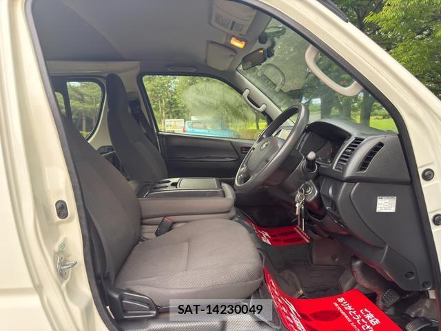 Toyota HIACE VAN 2015-03 8283242-5