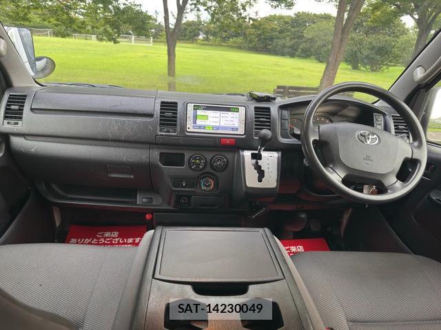 Toyota HIACE VAN 2015-03 8283242-6