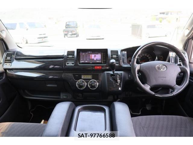 Toyota HIACE VAN 2010-08 8283361-2