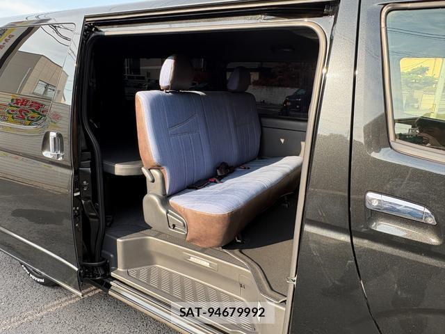 Toyota HIACE VAN 2021-10 8283568-12