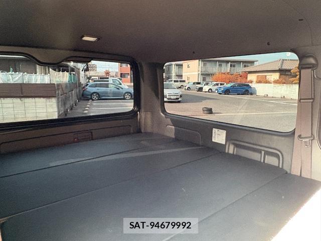 Toyota HIACE VAN 2021-10 8283568-13