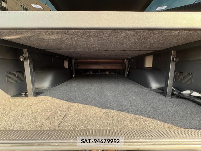 Toyota HIACE VAN 2021-10 8283568-16