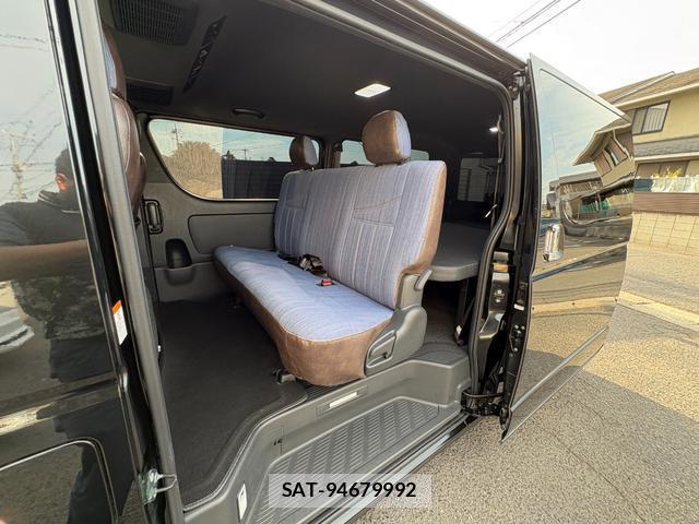 Toyota HIACE VAN 2021-10 8283568-17