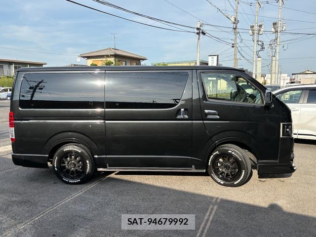 Toyota HIACE VAN 2021-10 8283568-3