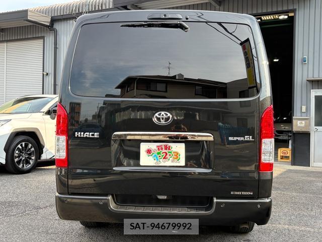 Toyota HIACE VAN 2021-10 8283568-5