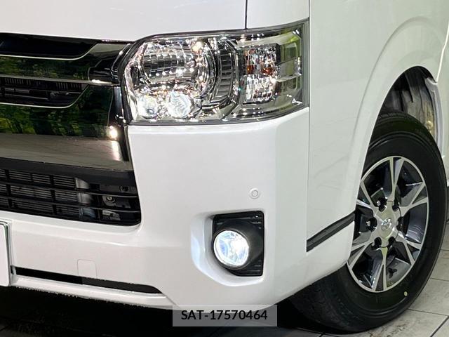 Toyota HIACE VAN 2017-02 8283586-11