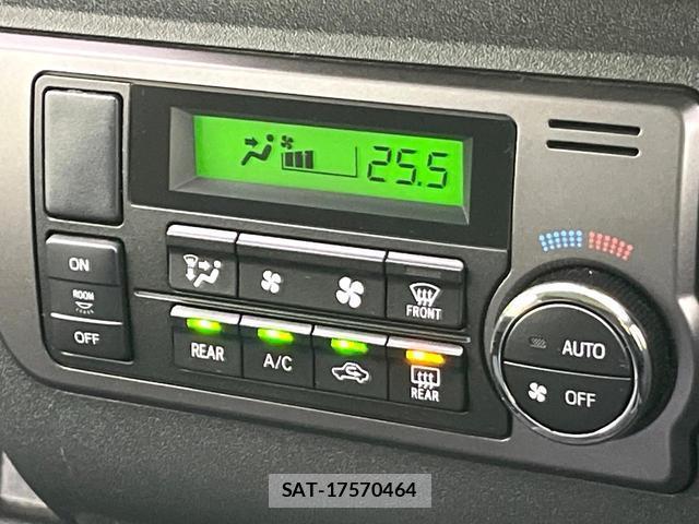 Toyota HIACE VAN 2017-02 8283586-6