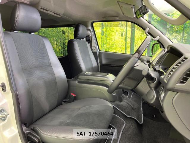 Toyota HIACE VAN 2017-02 8283586-7