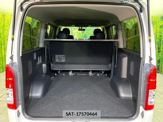 Toyota HIACE VAN 2017-02 8283586-9