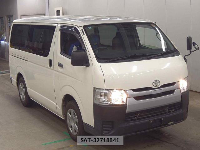 Toyota HIACE VAN 2020-06 8283724-2