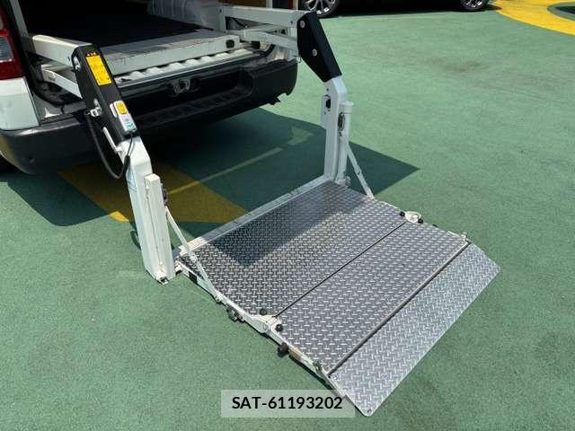 Toyota HIACE VAN 2012-12 8283734-6