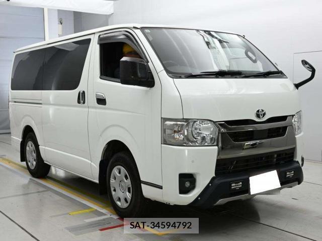 Toyota HIACE VAN 2022-10 8283847-0