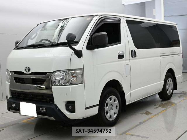Toyota HIACE VAN 2022-10 8283847-1