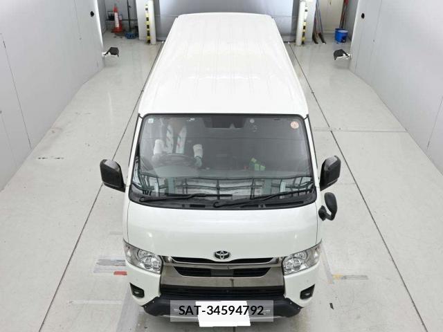 Toyota HIACE VAN 2022-10 8283847-11
