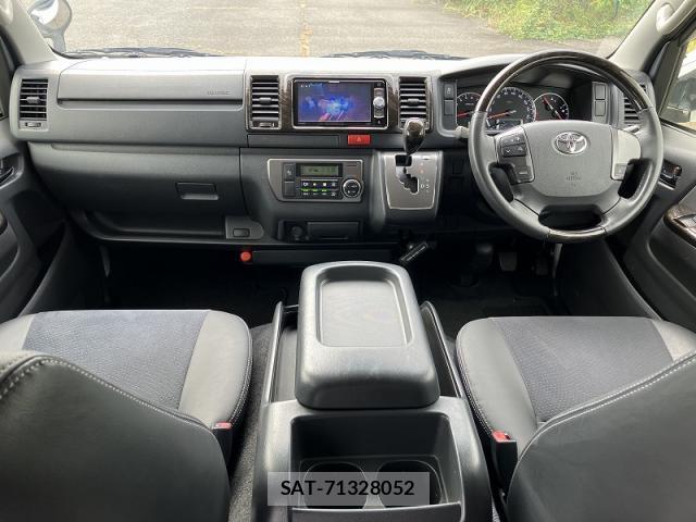 Toyota HIACE VAN 2018-03 8283914-3