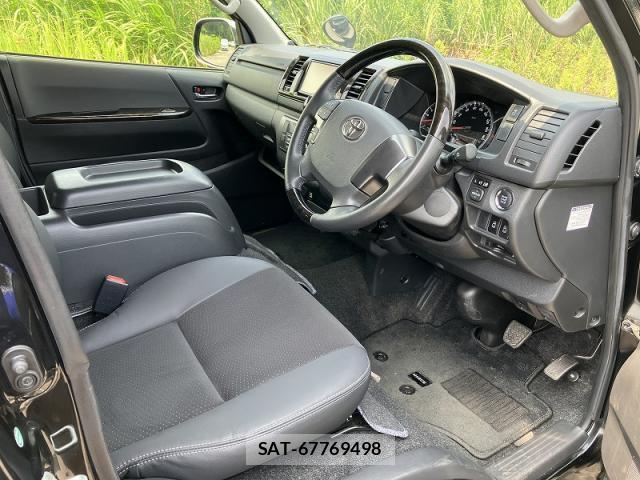 Toyota HIACE VAN 2018-03 8283915-4