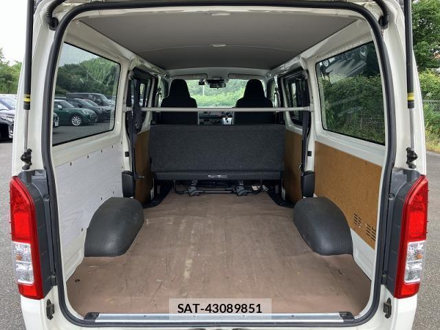 Toyota HIACE VAN 2021-11 8283917-6