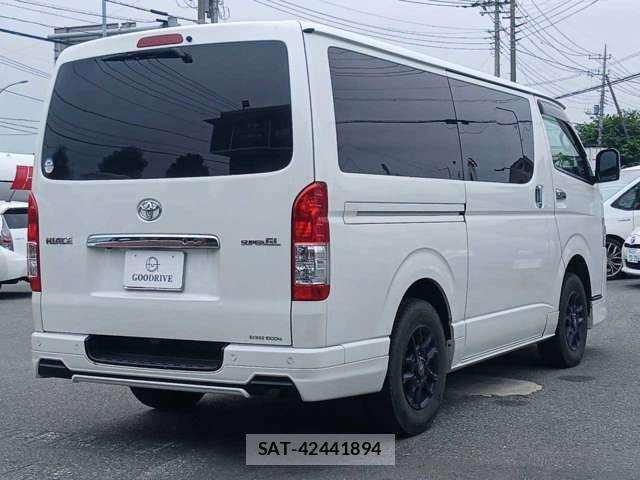 Toyota HIACE VAN 2024-01 8283987-1