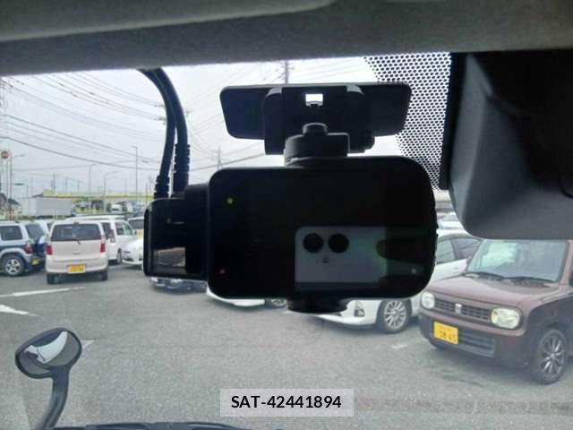 Toyota HIACE VAN 2024-01 8283987-16