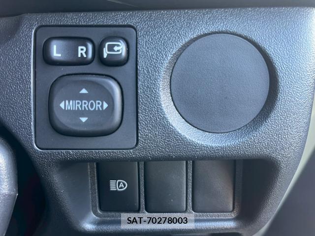 Toyota HIACE VAN 2018-08 8284058-8