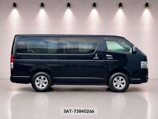 Toyota HIACE VAN 2021-12 8284169-1