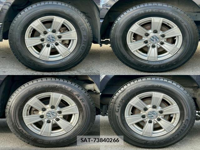 Toyota HIACE VAN 2021-12 8284169-8