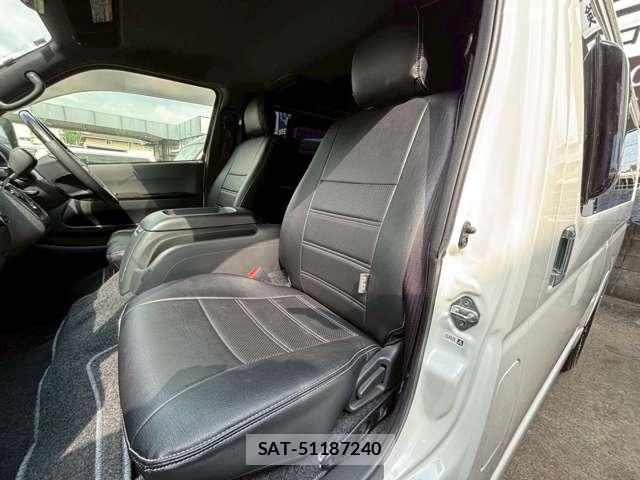 Toyota HIACE VAN 2023-05 8284197-6