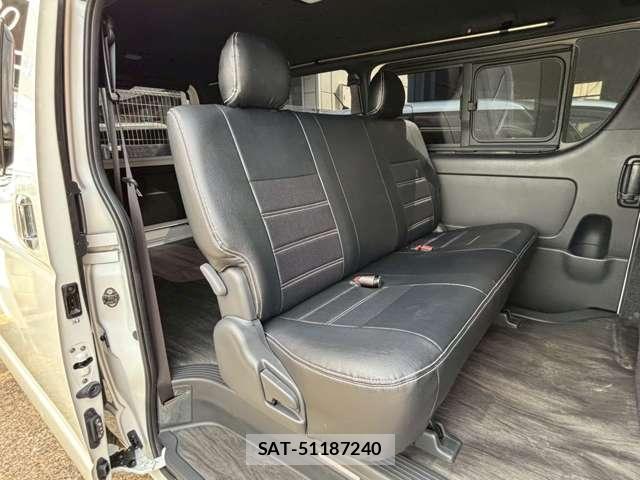 Toyota HIACE VAN 2023-05 8284197-8