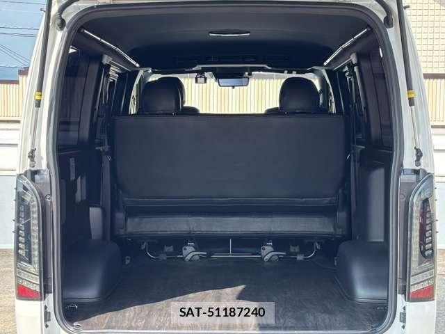 Toyota HIACE VAN 2023-05 8284197-9