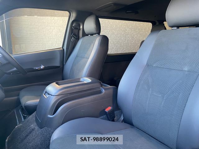 Toyota HIACE VAN 2022 8284333-16