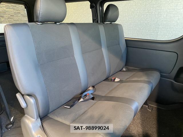 Toyota HIACE VAN 2022 8284333-17