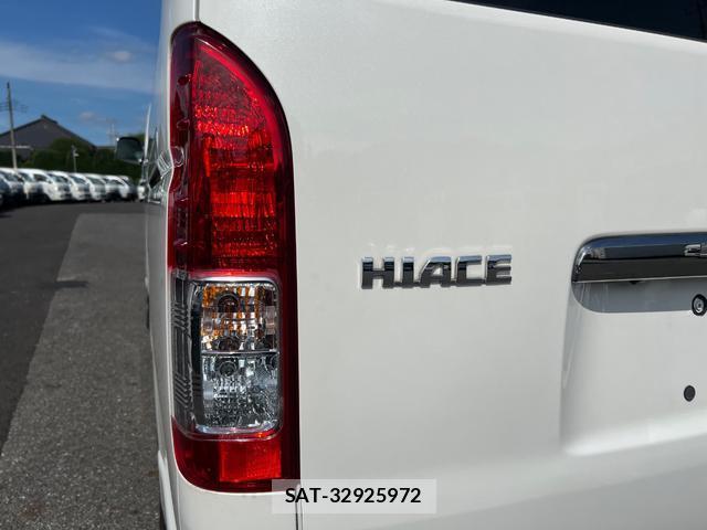 Toyota HIACE VAN 2018-05 8284557-16