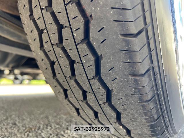 Toyota HIACE VAN 2018-05 8284557-19